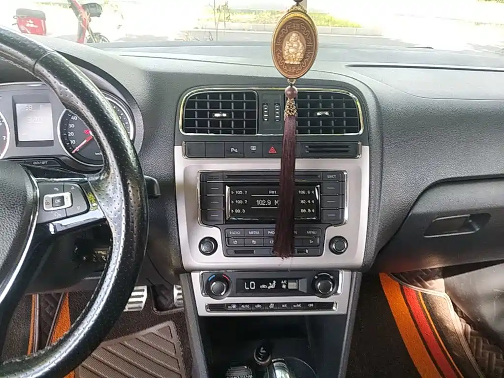 Volkswagen Polo — миниатюра 13