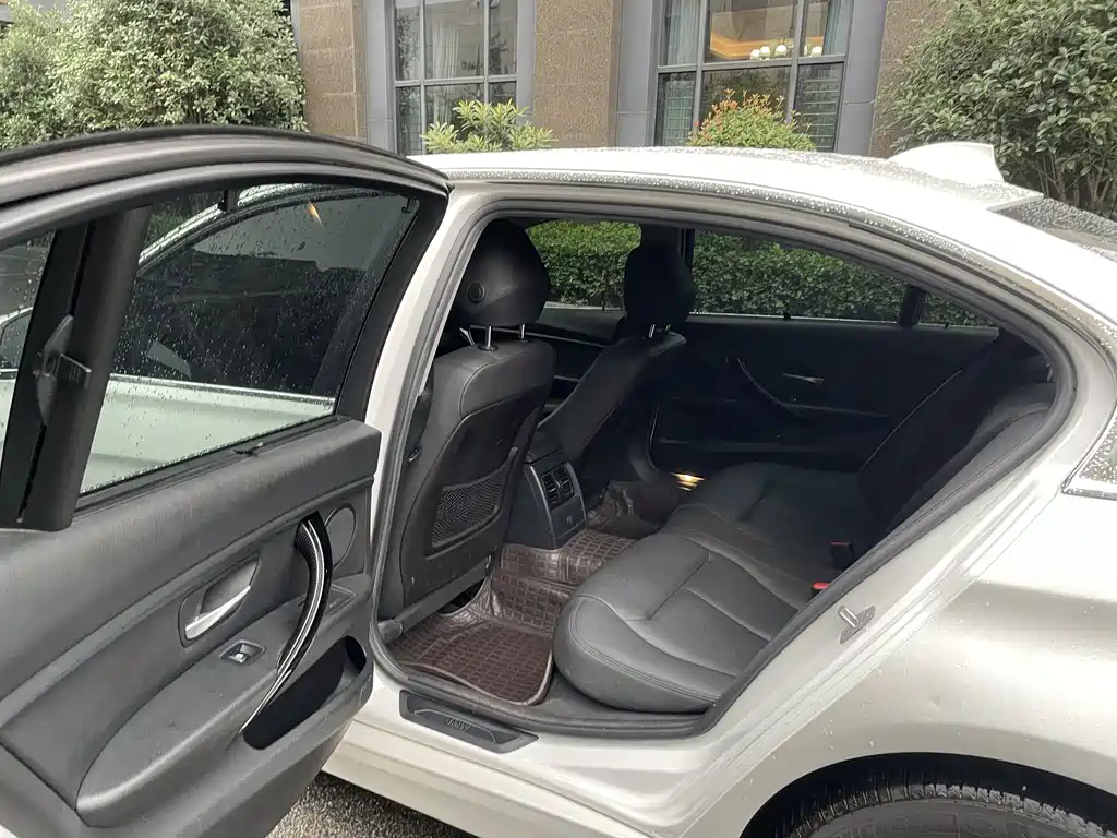 BMW 3 Series — миниатюра 14