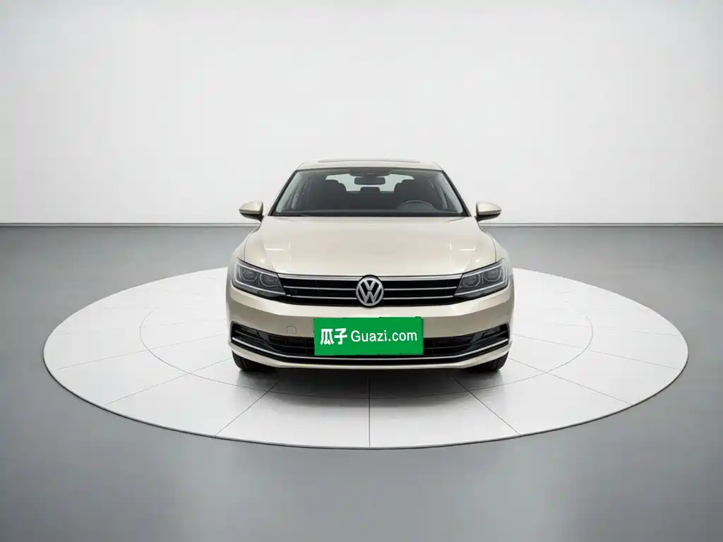 Volkswagen Sagitar — миниатюра 2