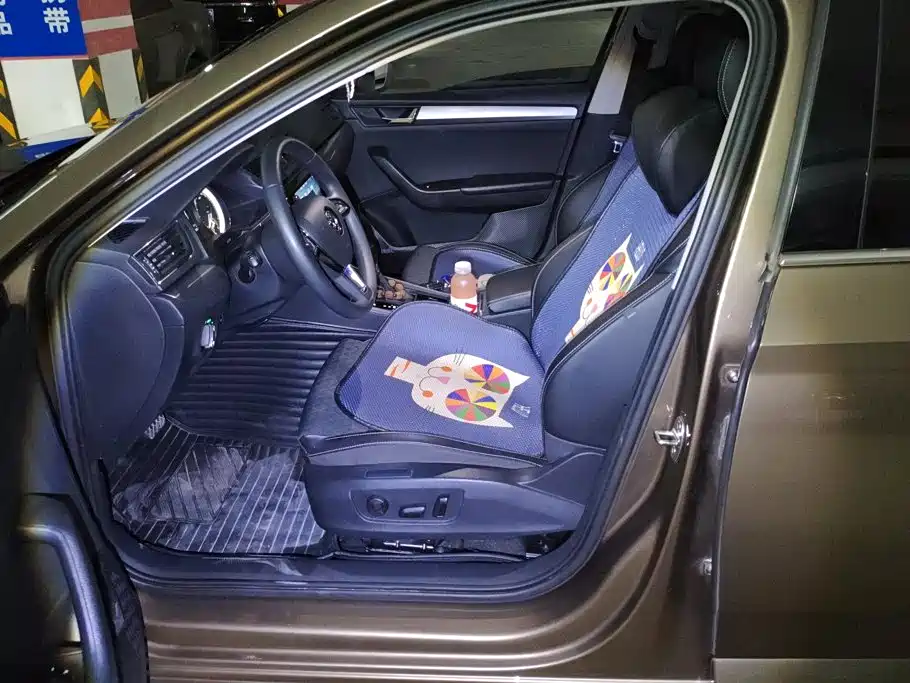 Skoda Superb — миниатюра 9