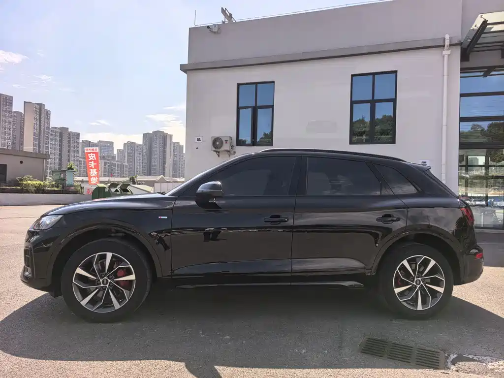Audi Q5L 2024 40 TFSI Luxury