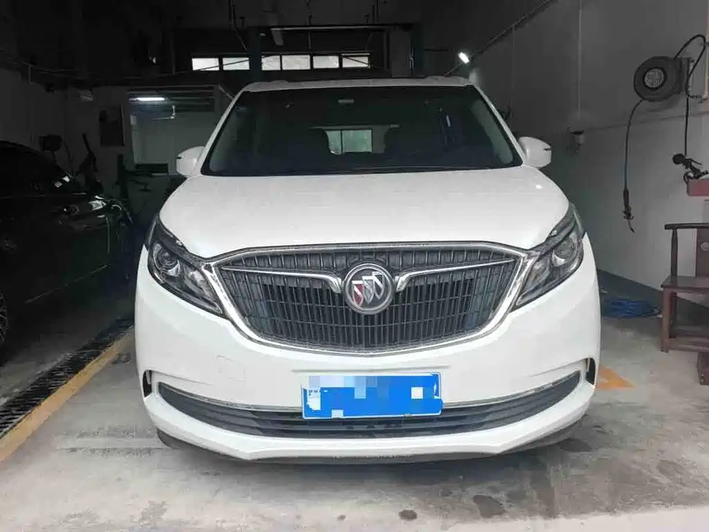 Buick GL8 — миниатюра 2