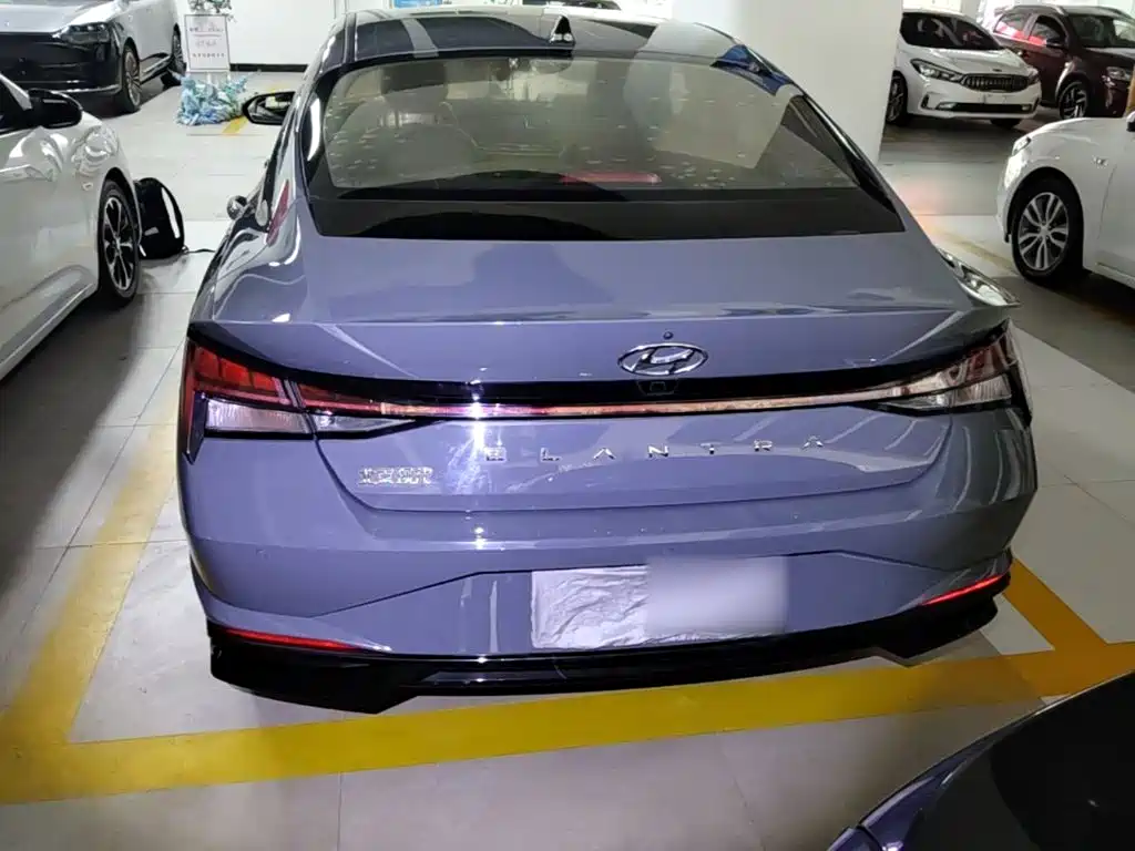 Hyundai Elantra — миниатюра 6