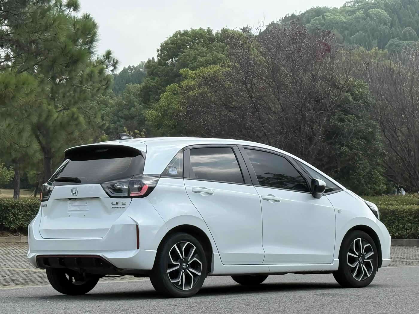 Honda Life 1.5 л 2024 г. Белый, пробег 24000 км