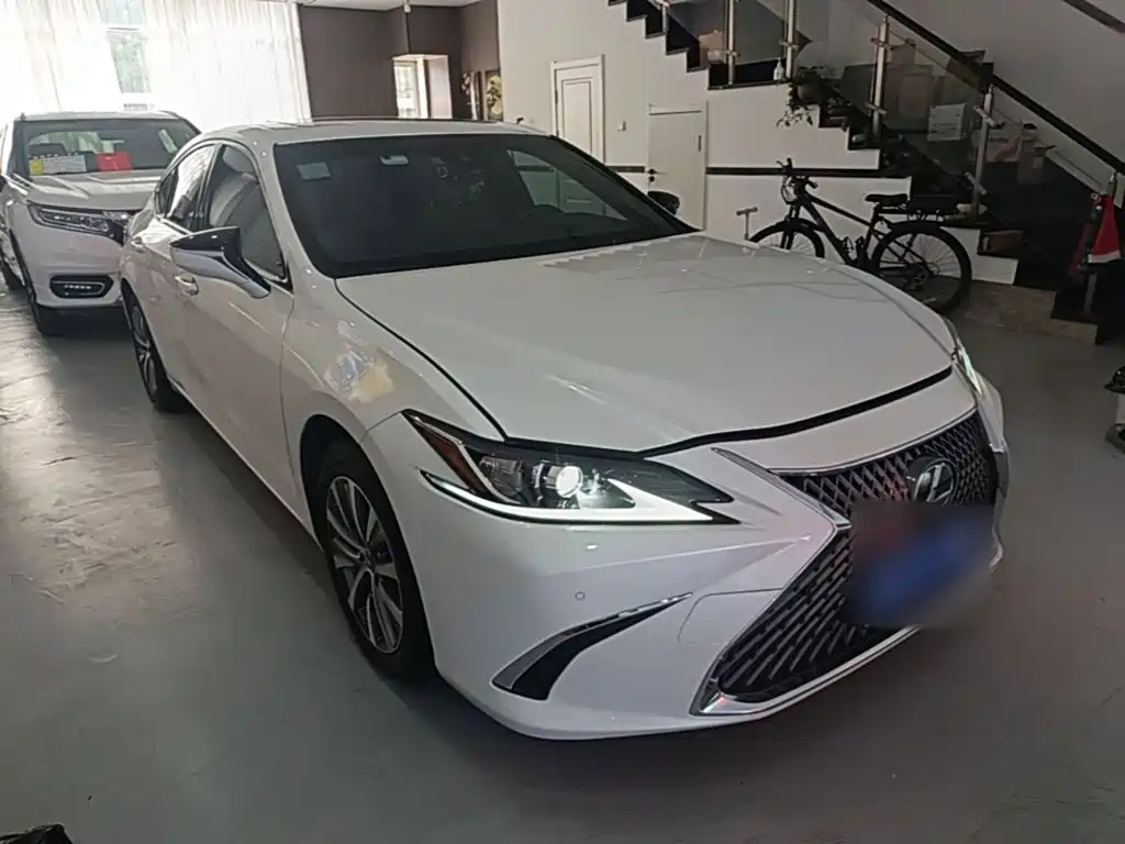 Lexus ES — миниатюра 4