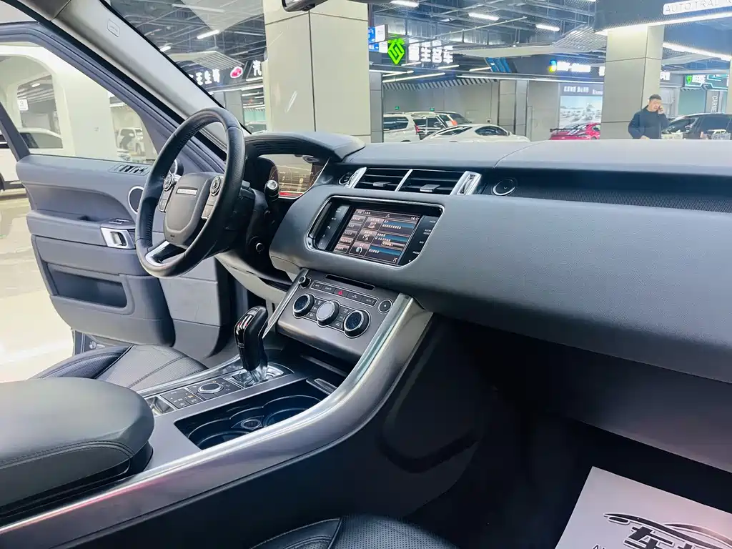 Land Rover Sport — миниатюра 12