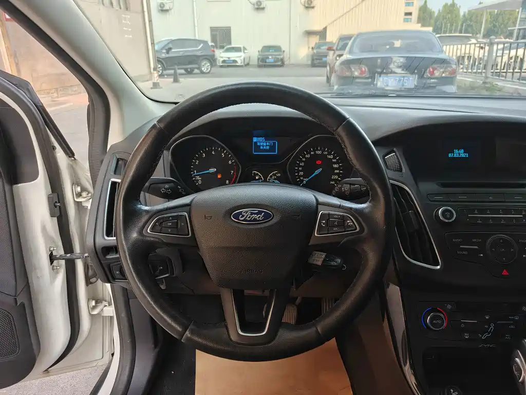 Ford Focus — миниатюра 8
