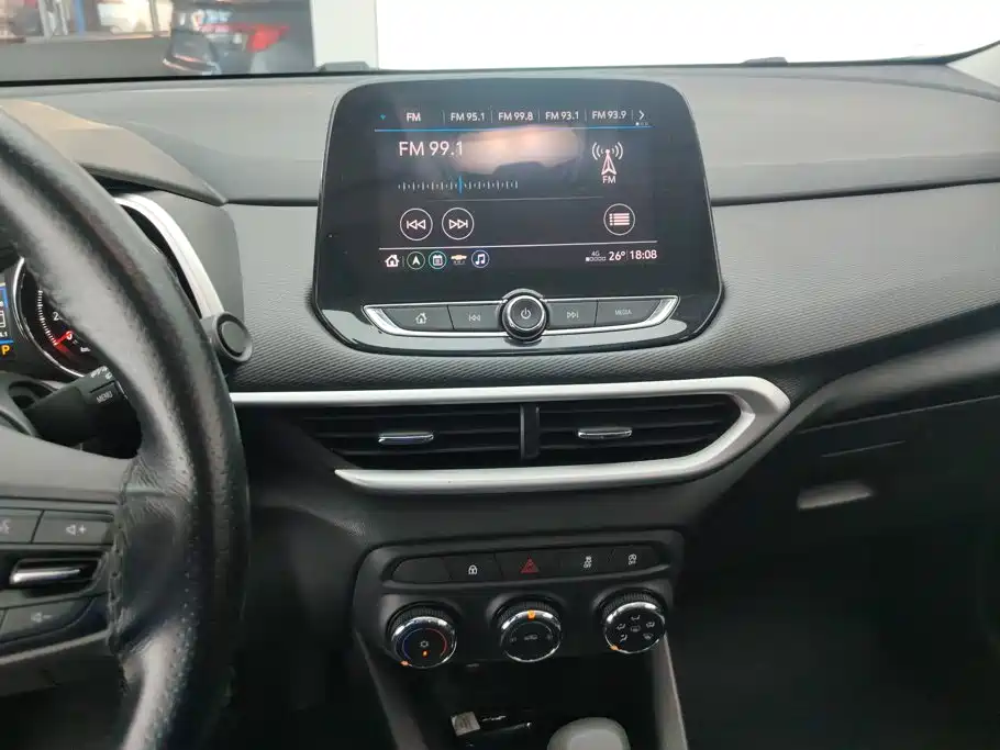Chevrolet Trax — миниатюра 13