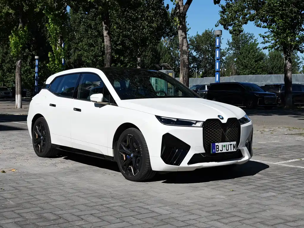 BMW iX M60 — миниатюра 3