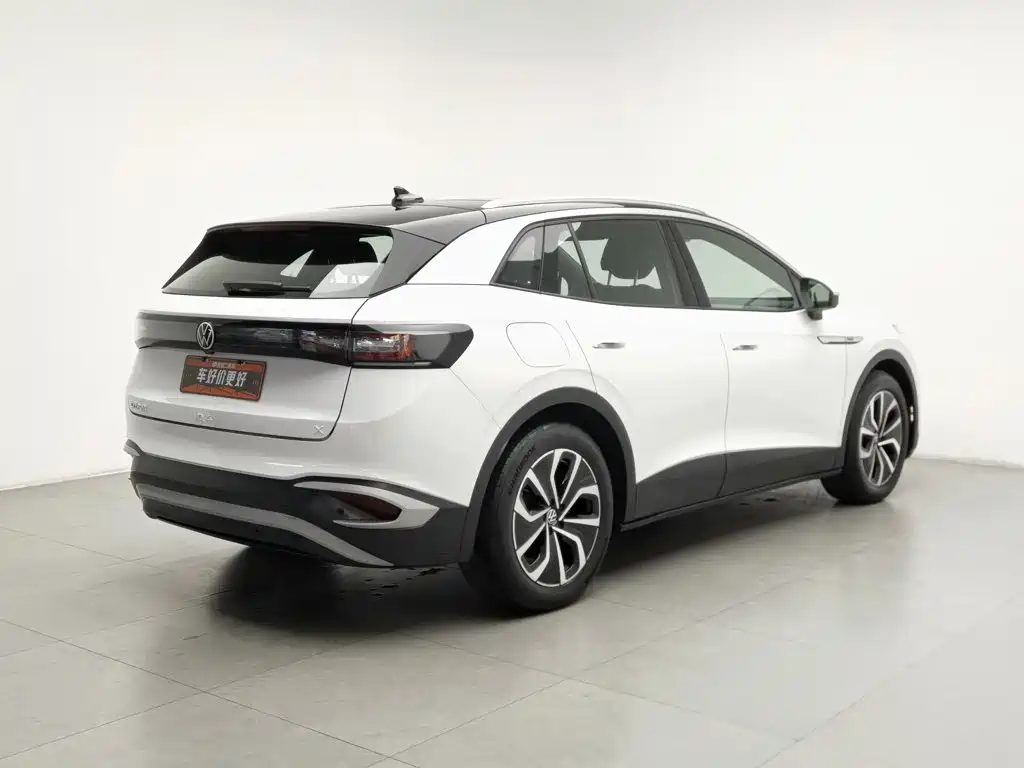 Volkswagen ID.4 X — миниатюра 2