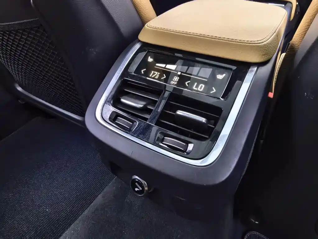 Volvo V90 — миниатюра 11