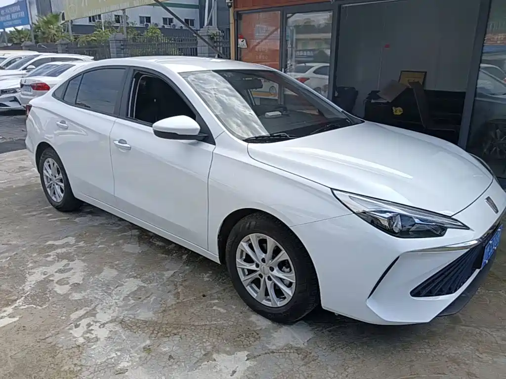 Roewe i5 2023 1.5L MT