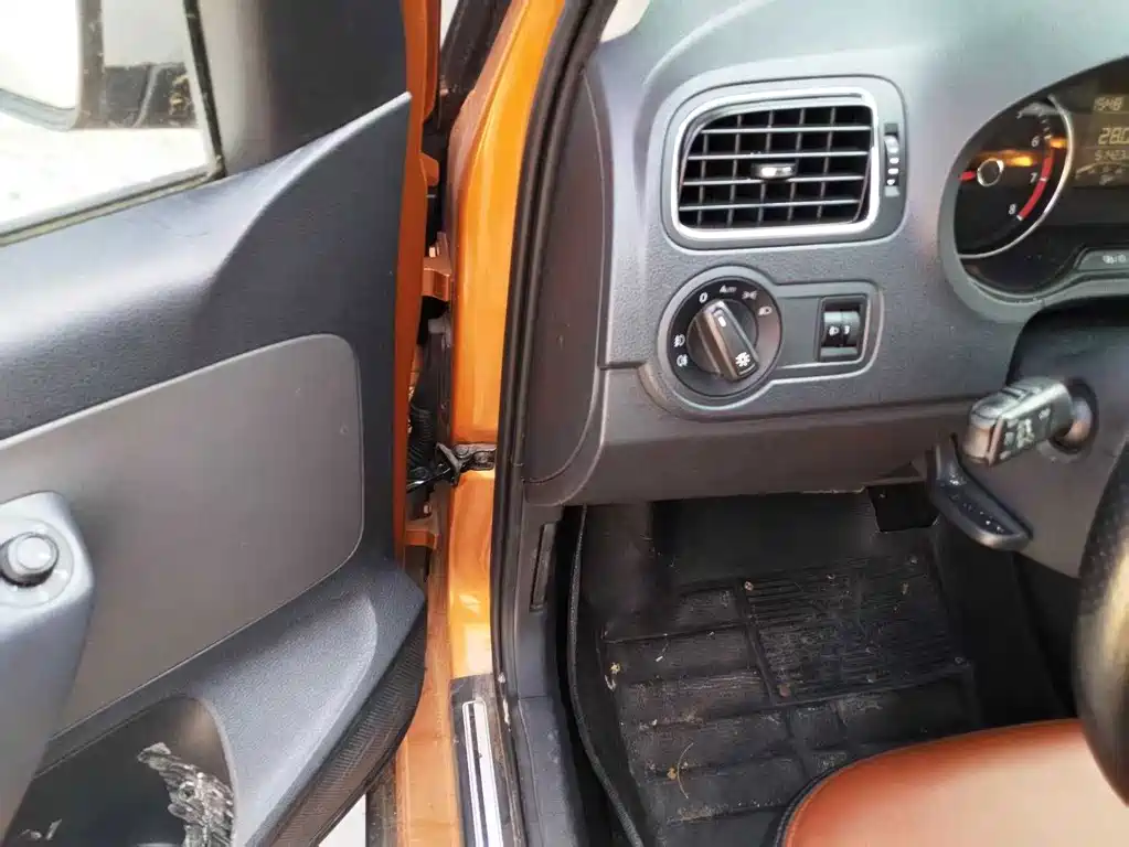 Volkswagen Polo — миниатюра 5