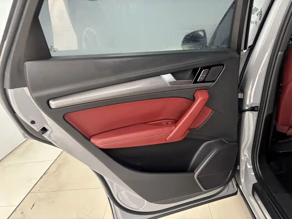 Audi Q5L — миниатюра 19