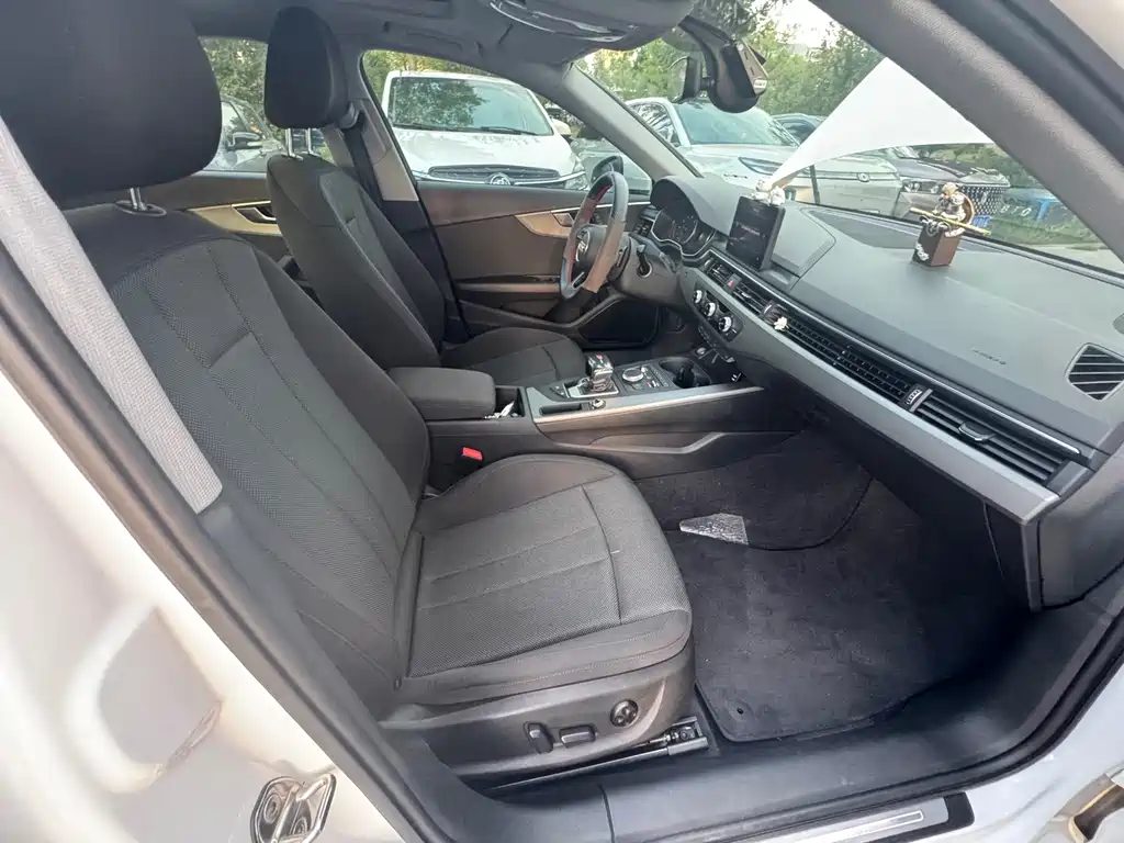 Audi A4L — миниатюра 4