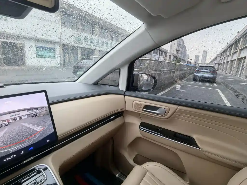JAC Refine Refine RF8 PHEV — миниатюра 9