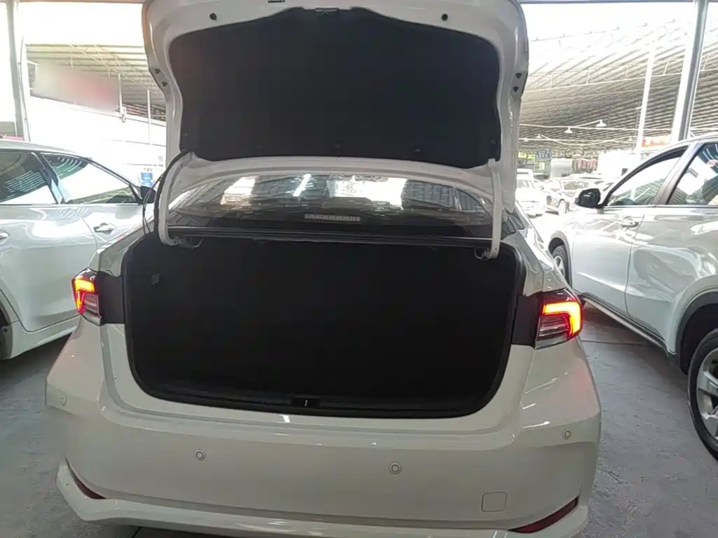 Toyota Corolla — миниатюра 19