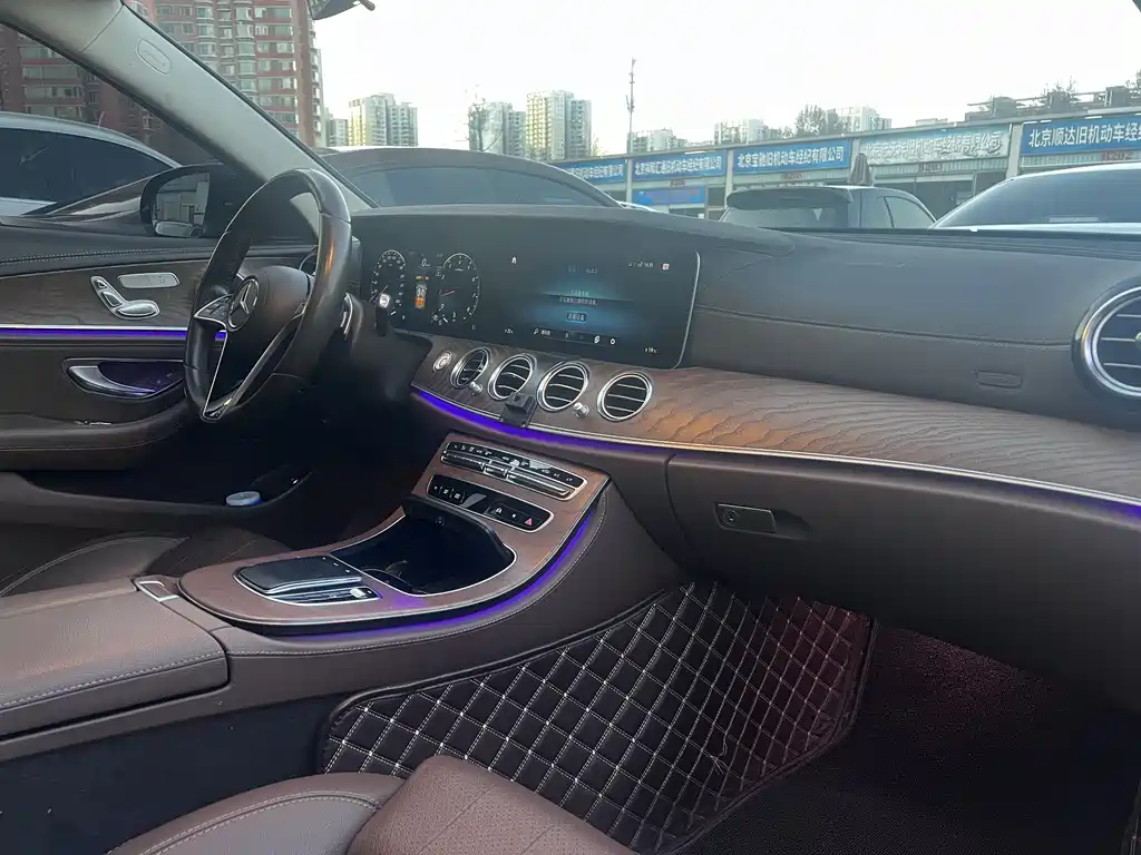 MERCEDES-BENZ E CLASS