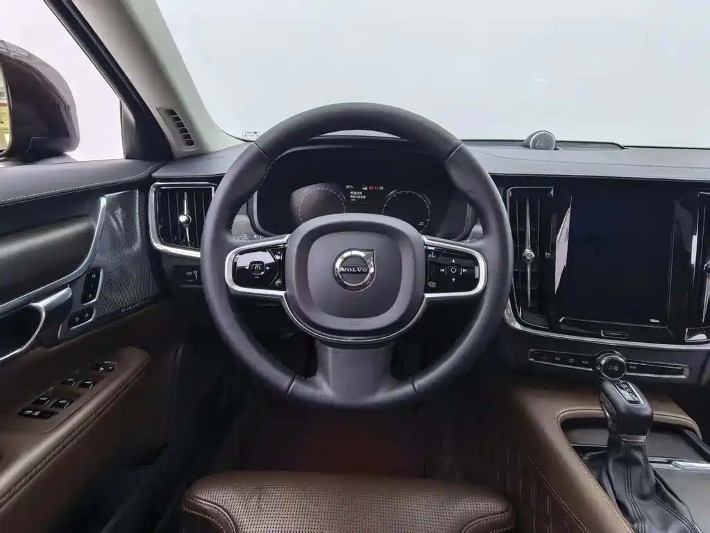 Volvo V90 — миниатюра 13