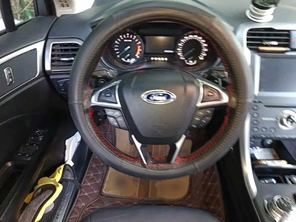 Ford Mondeo — миниатюра 11
