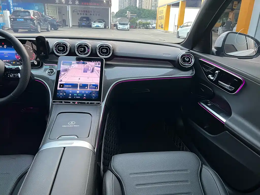 Mercedes-Benz C-Class — миниатюра 6