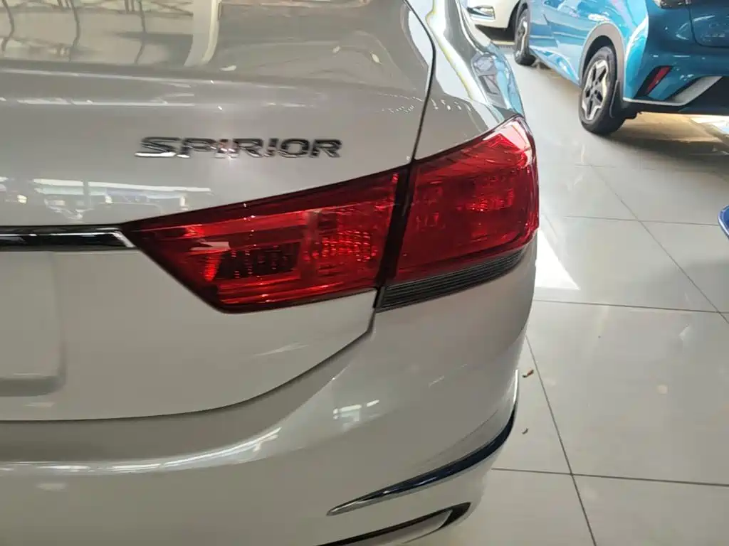 Honda Spirior — миниатюра 8