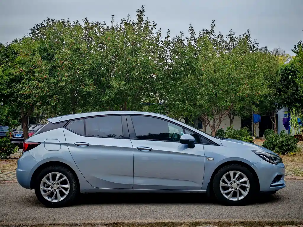 Buick Verano — миниатюра 5
