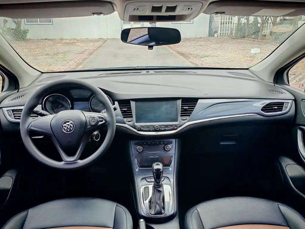 Buick Verano — миниатюра 13
