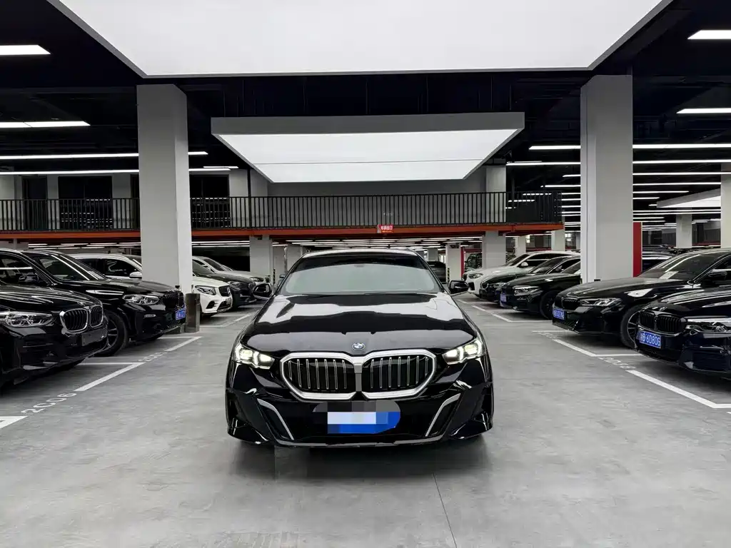 BMW 5 Series 5 2025 530Li Lead M Sport