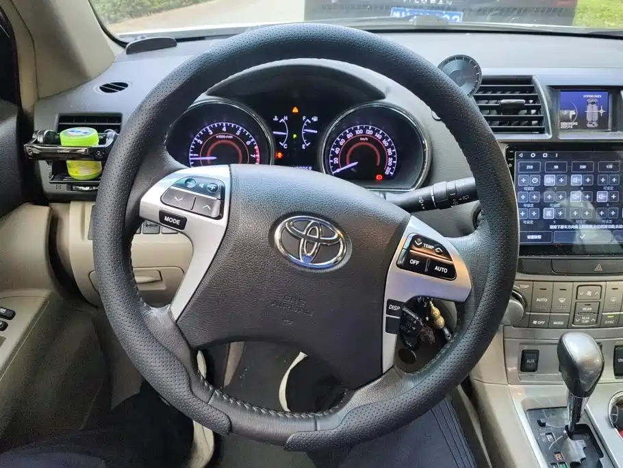 Toyota Highlander — миниатюра 15