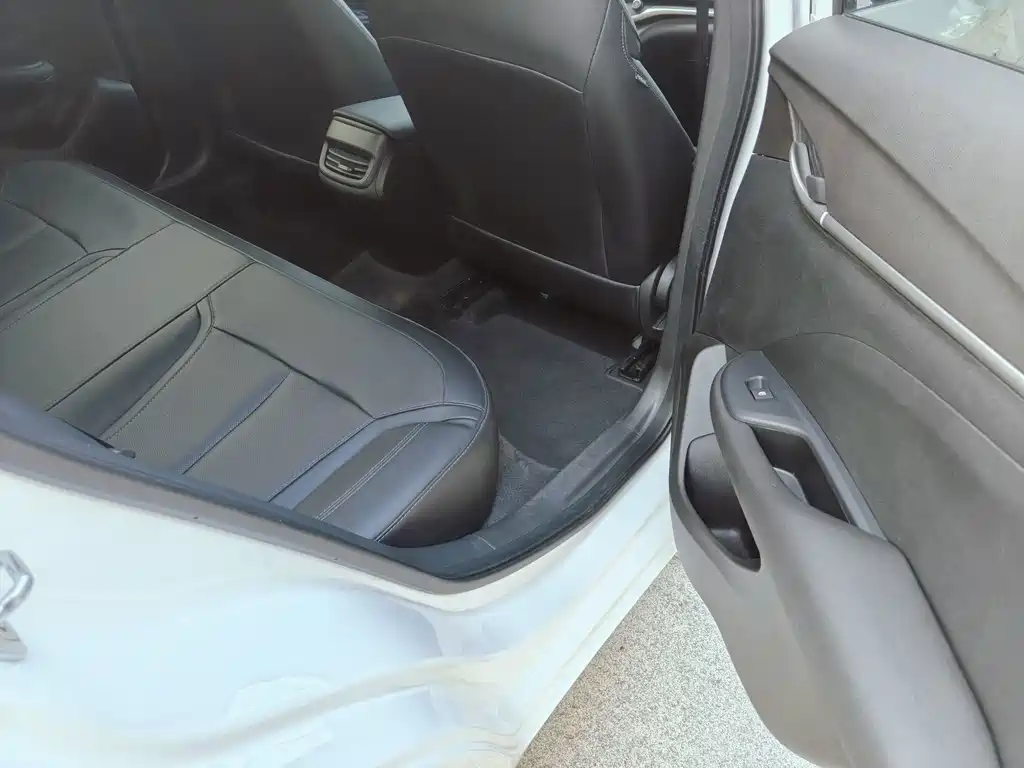 Buick Excelle — миниатюра 12