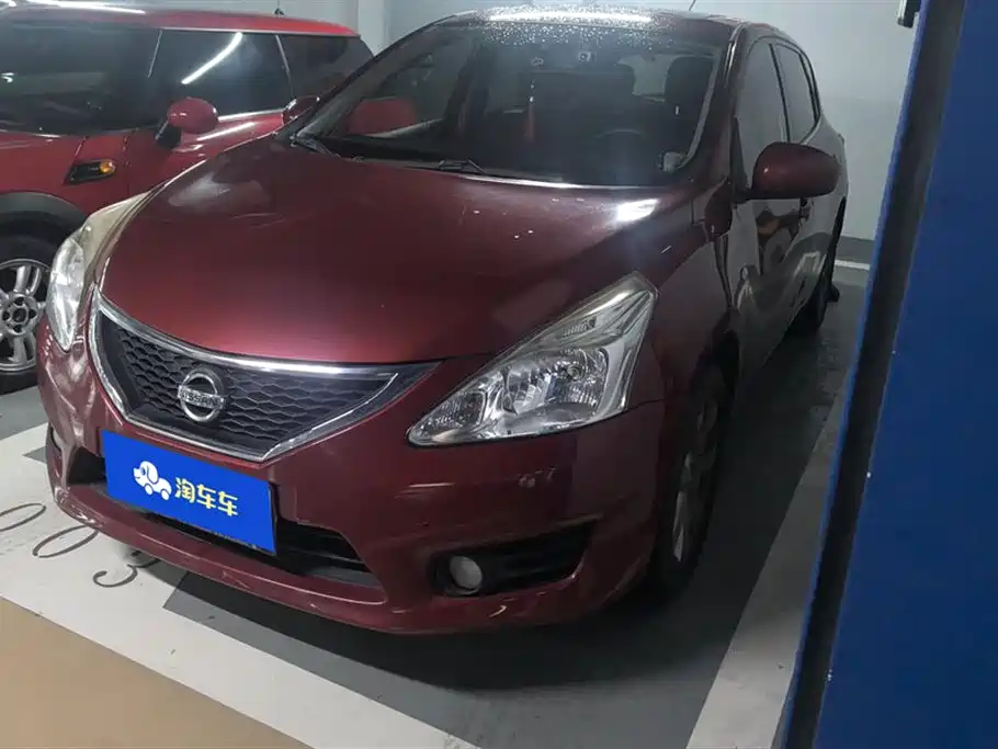 Nissan Tiida 2012