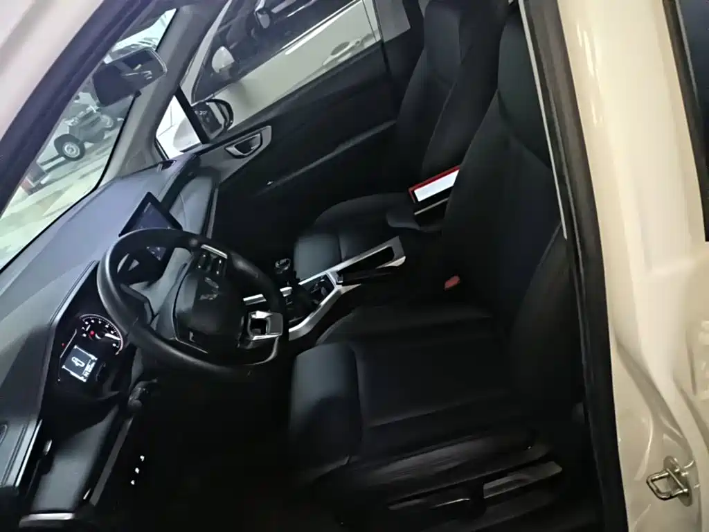 Wuling Jiachen — миниатюра 15