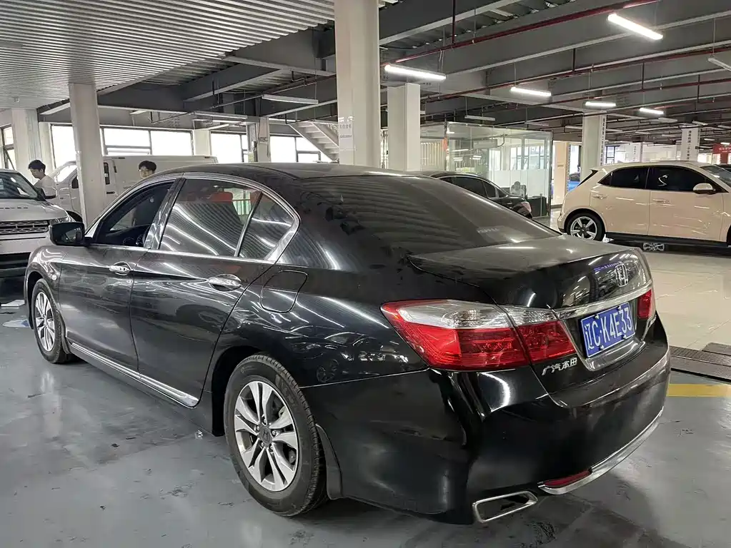 Honda Accord — миниатюра 8
