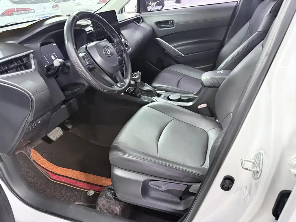 Toyota Corolla Cross — миниатюра 7