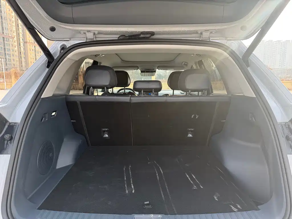 GEELY GALAXY GALAXY E5