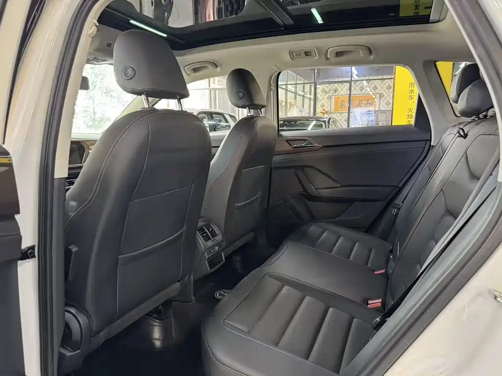 Volkswagen Tharu — миниатюра 8