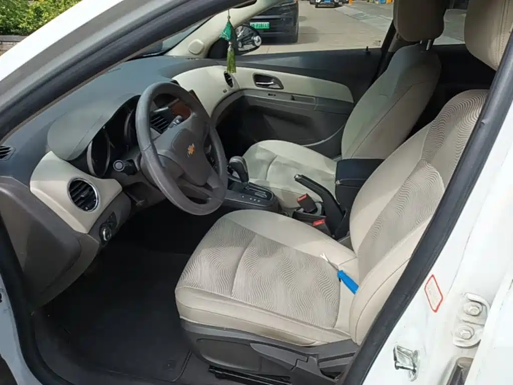 Chevrolet Cruze — миниатюра 15