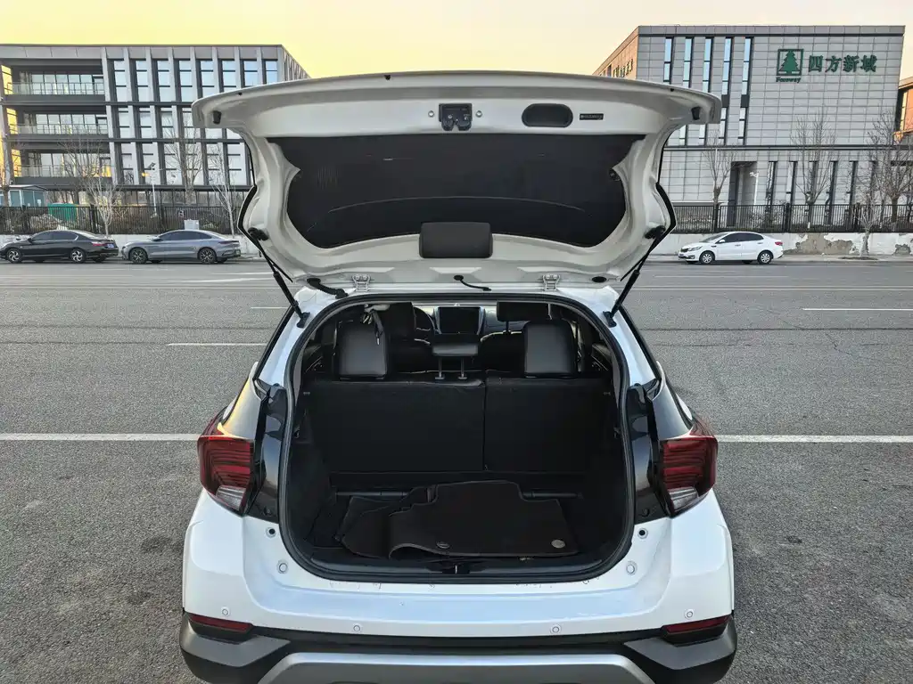 TOYOTA YARIS L ZHIXUAN