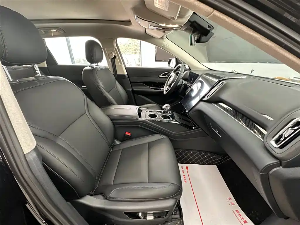 Hongqi Hongqi HS3 PHEV — миниатюра 10
