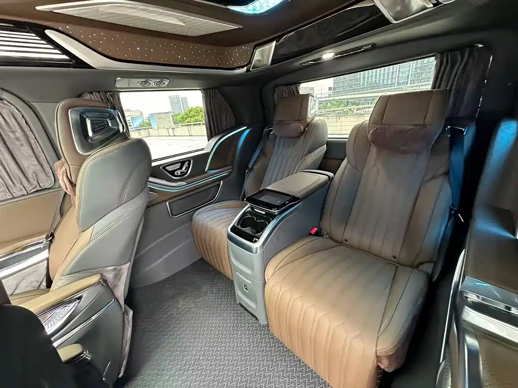 Toyota Hiace — миниатюра 15