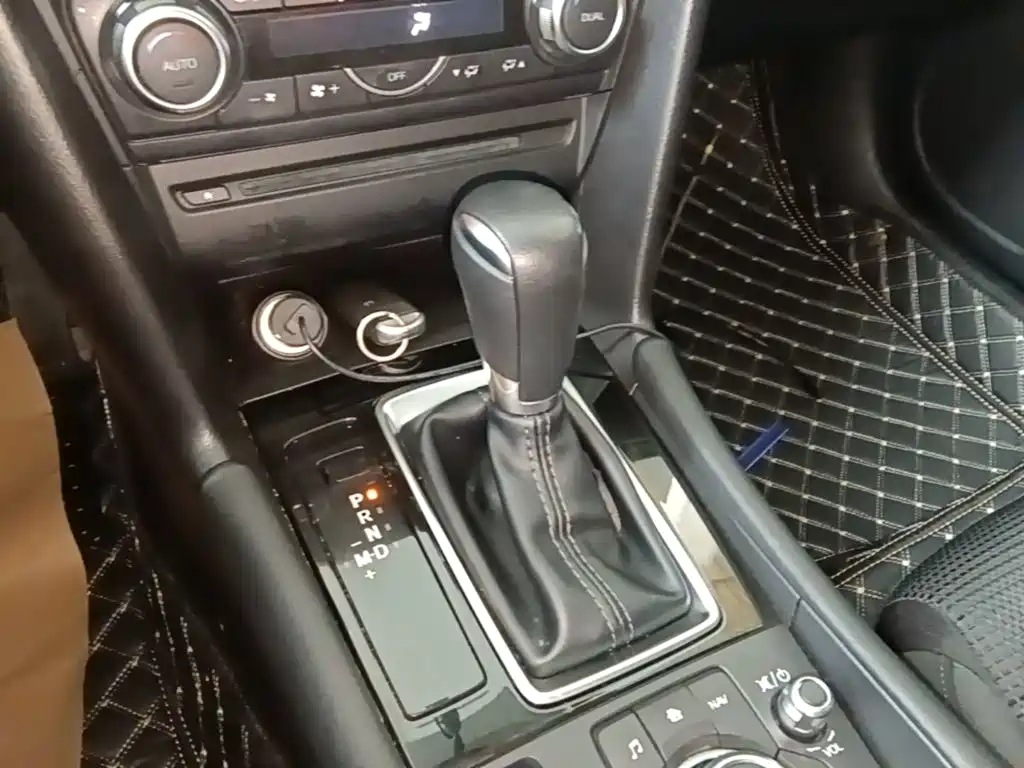 Mazda 3 Axela — миниатюра 14