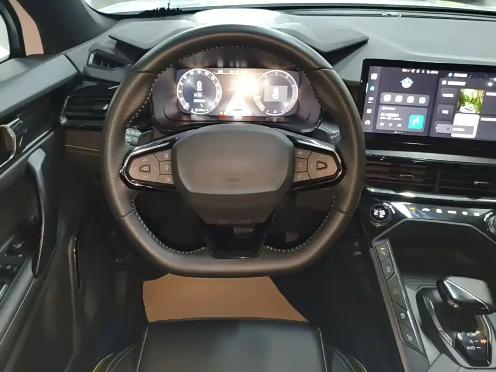 Lynk & Co 06 — миниатюра 11