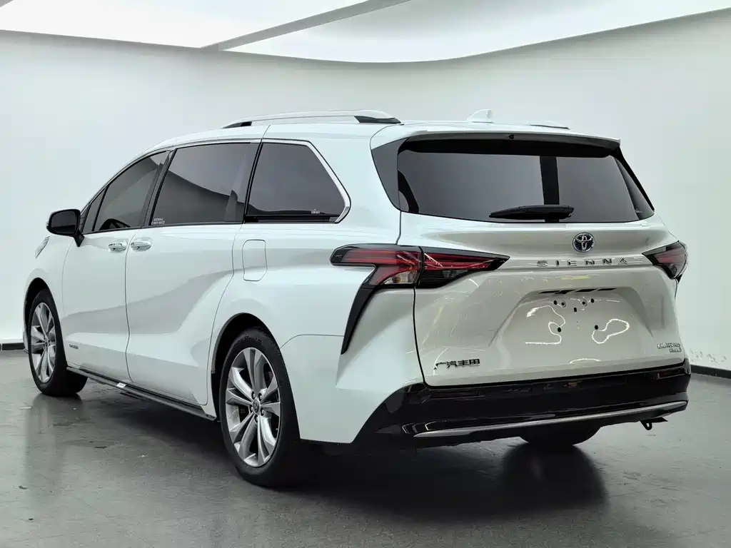 Toyota Sienna 2024 2.5L