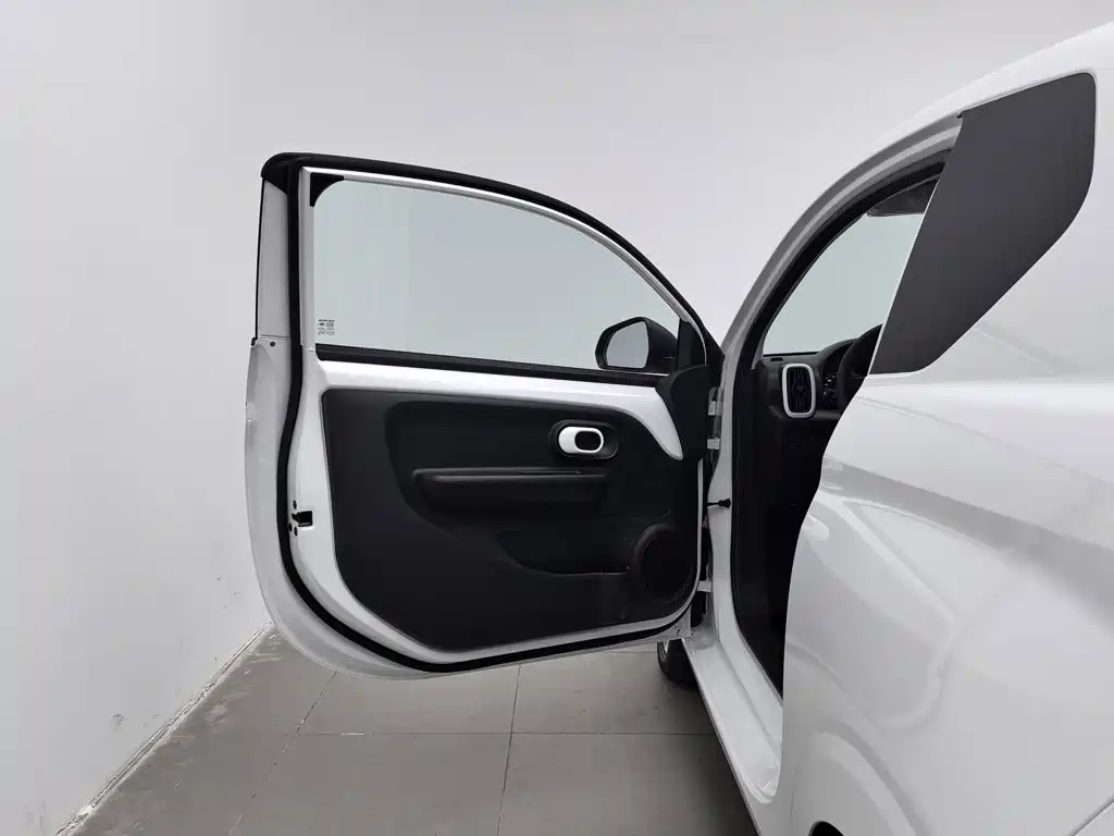 Roewe Clever — миниатюра 8