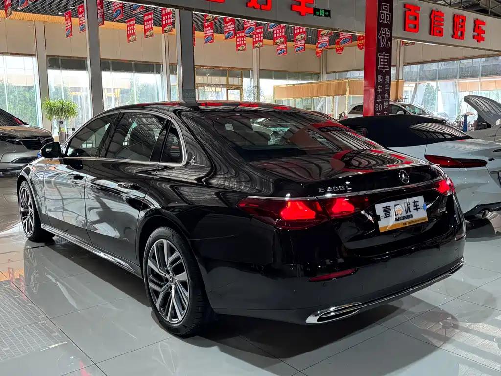 Mercedes-Benz E-Class — миниатюра 25