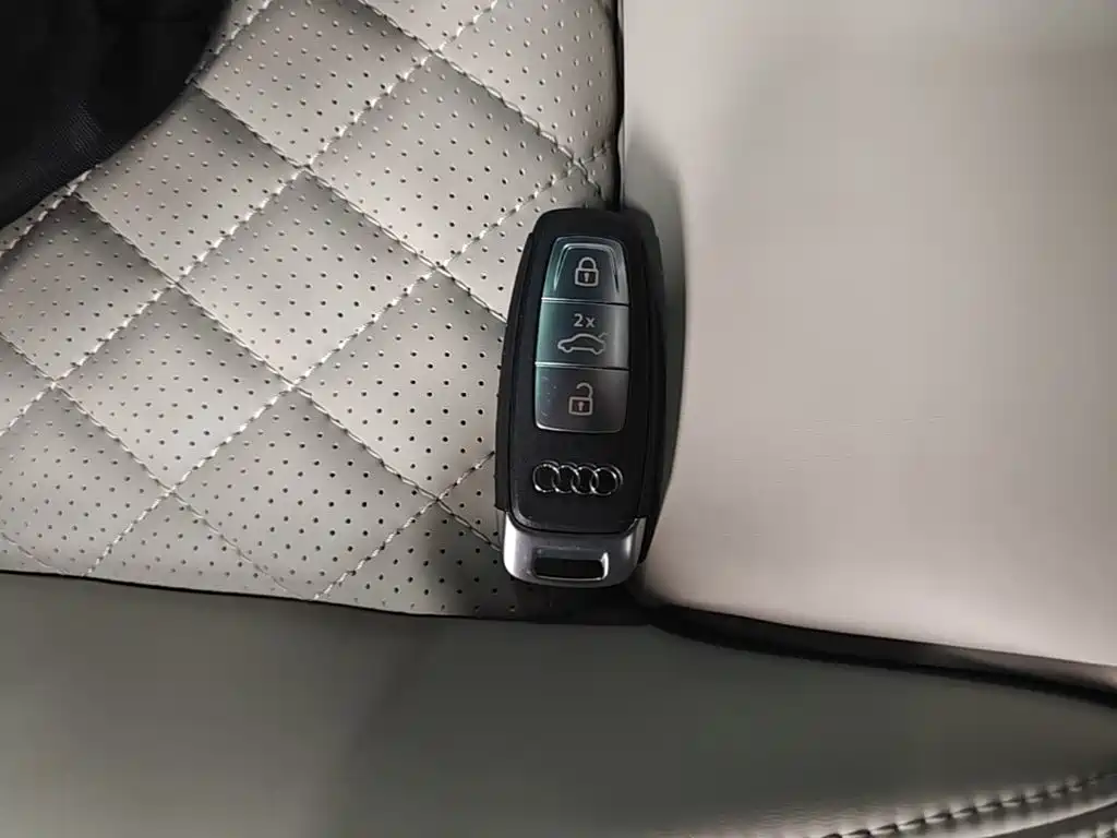 Audi Q5 e-tron — миниатюра 9