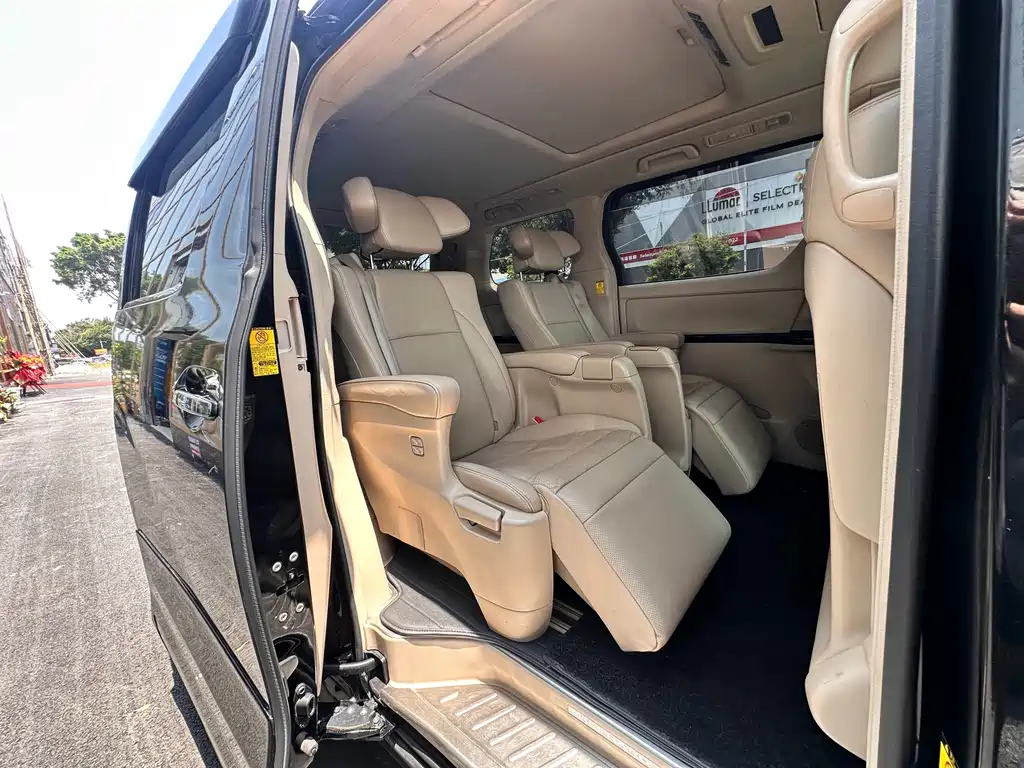 Toyota Alphard 2011 3.5L Luxury
