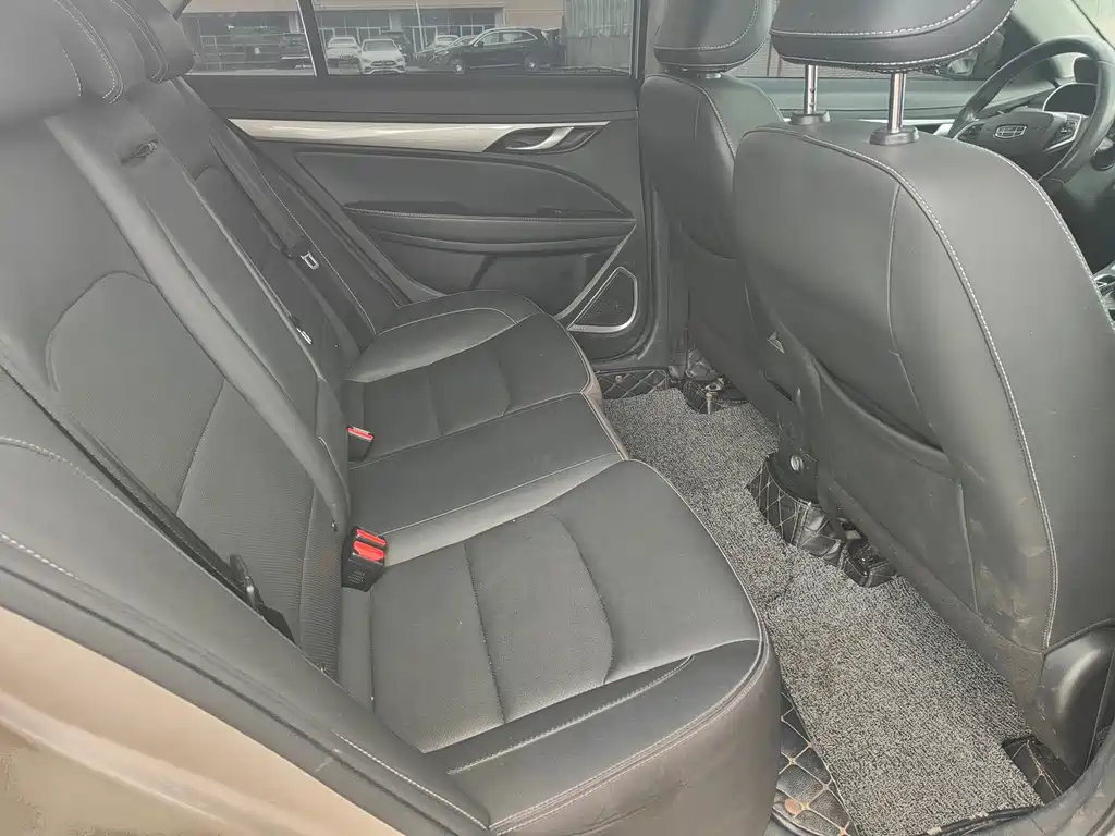 Geely Emgrand - фото 13