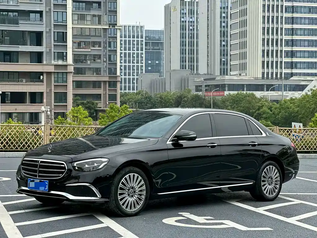 Mercedes-Benz E-Class 2023